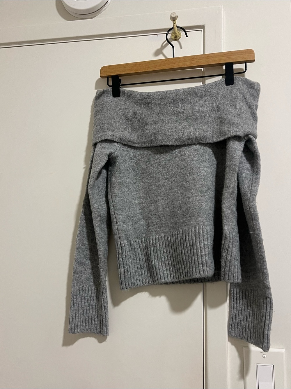 House of Harlow 1960 Gray Off-the-Shoulder Foldover Sweater